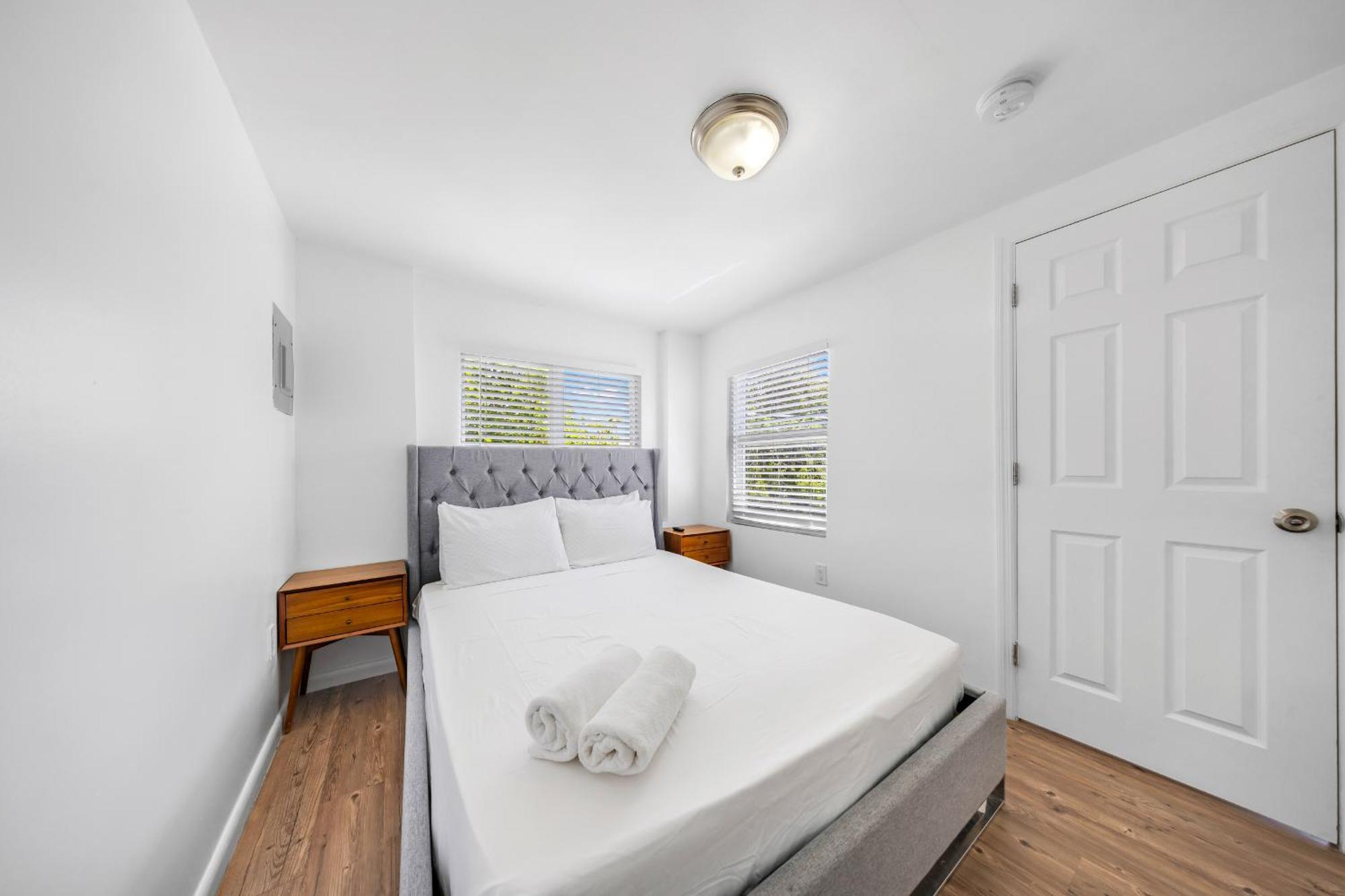 One-Bedroom Deluxe Apartment